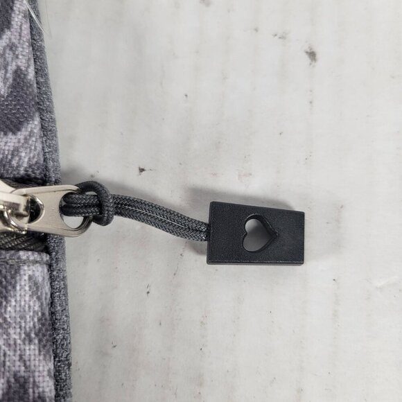 GloveIt Leopard Print Golf Outdoor Workout Casual Adjustable Crossbody Bag - Picture 6 of 6